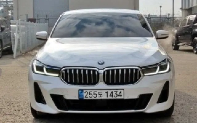 수원중고자동차시세표 6시리즈 GT (G32) 630i xDrive M 스포츠 매물 사진 18 - 2023/01 99,863km